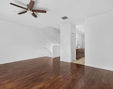 2725 Ne 8th Avenue - Photo Thumbnail 22