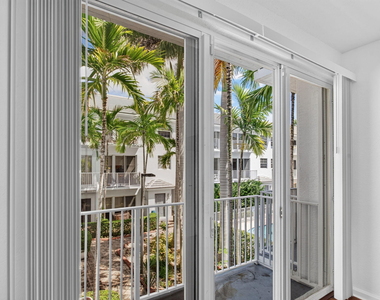 2725 Ne 8th Avenue - Photo Thumbnail 30