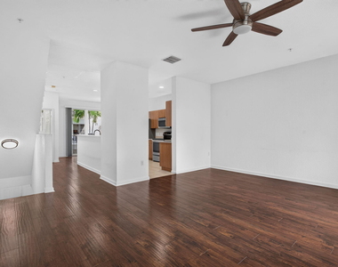 2725 Ne 8th Avenue - Photo Thumbnail 21
