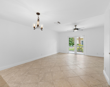 1843 Ne 15th Avenue - Photo Thumbnail 1