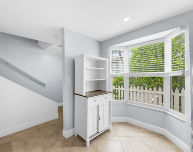 1843 Ne 15th Avenue - Photo Thumbnail 6