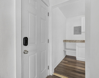 311 N Federal - Photo Thumbnail 7