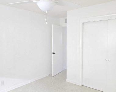 330 Southwind Drive - Photo Thumbnail 8