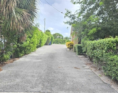 330 Southwind Drive - Photo Thumbnail 1