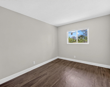 1007 W Prospect - Photo Thumbnail 18