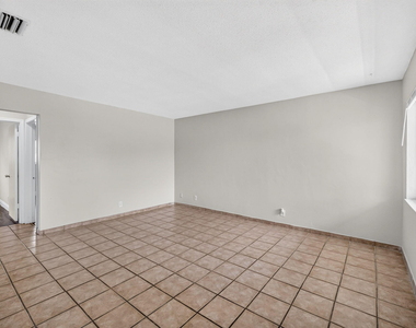 1007 W Prospect - Photo Thumbnail 3