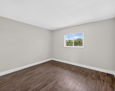 1007 W Prospect - Photo Thumbnail 33