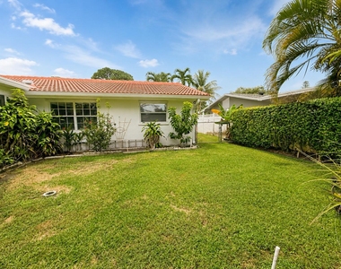 10873 Magnolia Street - Photo Thumbnail 2