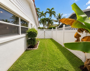 10873 Magnolia Street - Photo Thumbnail 3