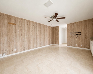 10873 Magnolia Street - Photo Thumbnail 7