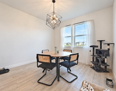 14252 Murney Way - Photo Thumbnail 16