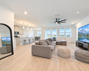 14252 Murney Way - Photo Thumbnail 12