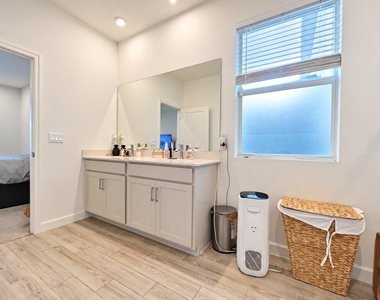 14252 Murney Way - Photo Thumbnail 26