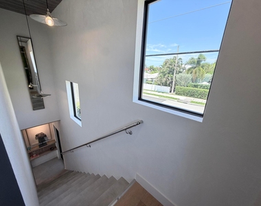 301 Palmetto Street - Photo Thumbnail 21