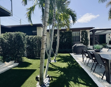 301 Palmetto Street - Photo Thumbnail 2