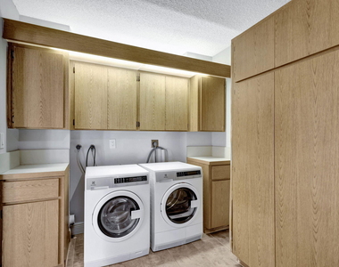 2741 Village Boulevard - Photo Thumbnail 21