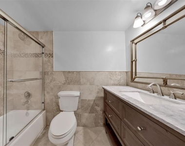 3051 S Palm Aire Drive - Photo Thumbnail 8