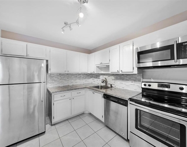 3051 S Palm Aire Drive - Photo Thumbnail 1