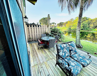 2121 Sw 82nd Avenue - Photo Thumbnail 4