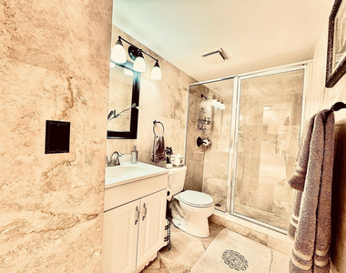 2121 Sw 82nd Avenue - Photo Thumbnail 25