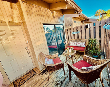 2121 Sw 82nd Avenue - Photo Thumbnail 2
