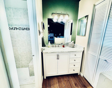 2121 Sw 82nd Avenue - Photo Thumbnail 21