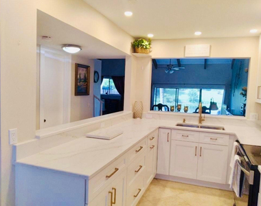 2121 Sw 82nd Avenue - Photo Thumbnail 6