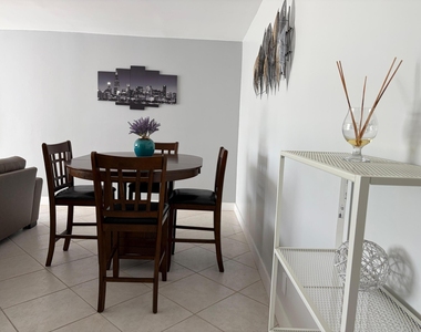 137 Golden Isles Drive - Photo Thumbnail 5