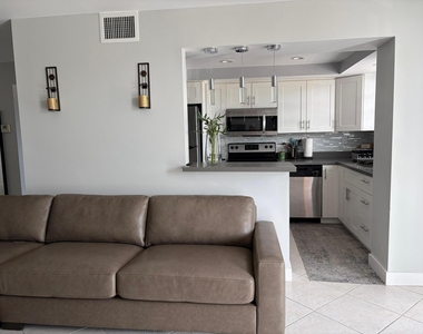 137 Golden Isles Drive - Photo Thumbnail 3