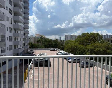 137 Golden Isles Drive - Photo Thumbnail 21