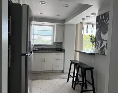 137 Golden Isles Drive - Photo Thumbnail 6
