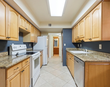 430 Commodore Drive - Photo Thumbnail 31