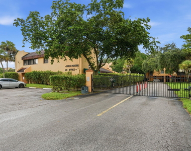 430 Commodore Drive - Photo Thumbnail 51
