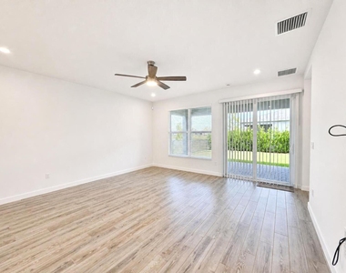 9555 Sw Indra Way - Photo Thumbnail 8
