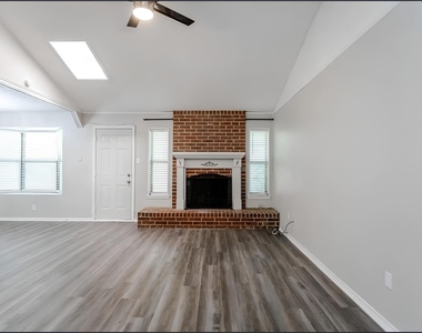 2805 Mintwood Place - Photo Thumbnail 6