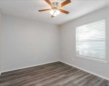 2805 Mintwood Place - Photo Thumbnail 19