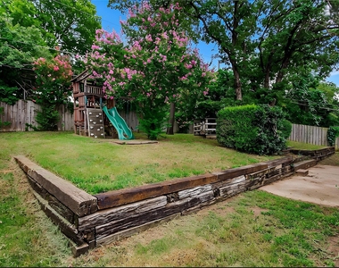 2805 Mintwood Place - Photo Thumbnail 23