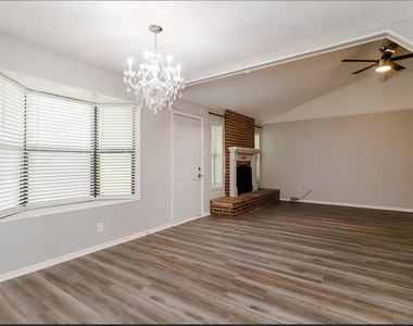 2805 Mintwood Place - Photo Thumbnail 10