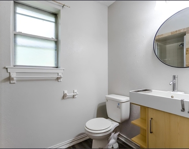 2805 Mintwood Place - Photo Thumbnail 21