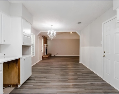2805 Mintwood Place - Photo Thumbnail 14