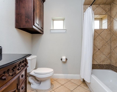 3817 Bowser Avenue - Photo Thumbnail 29