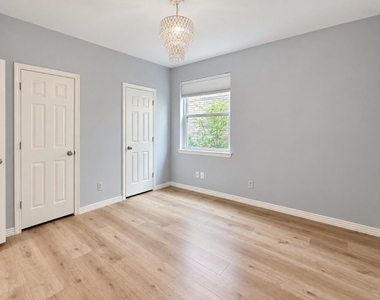 802 Crest Ridge Court - Photo Thumbnail 8