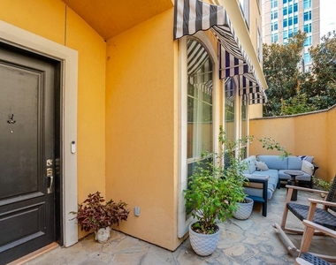 2300 Leonard Street - Photo Thumbnail 19