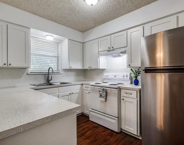 627 Texas Street - Photo Thumbnail 1