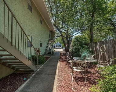 627 Texas Street - Photo Thumbnail 9