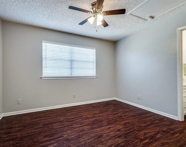627 Texas Street - Photo Thumbnail 4