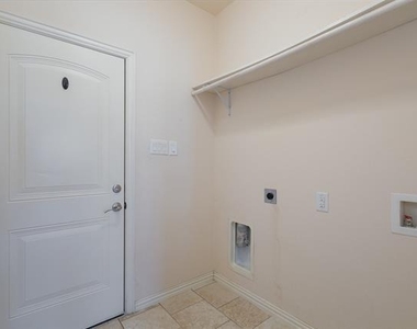 313 Austin Avenue - Photo Thumbnail 20