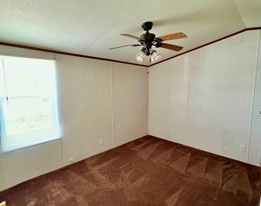 10481 Private Road 3709 - Photo Thumbnail 4