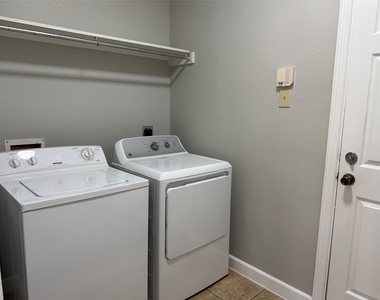 12301 Cajun Drive - Photo Thumbnail 10