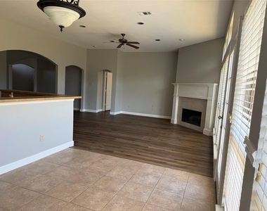 12301 Cajun Drive - Photo Thumbnail 7